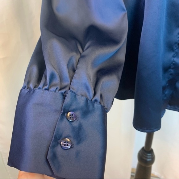 Hawes & Curtis Women's Navy Fitted Luxury Satin Blouse  Bow Sz US16/UK 20 - Picture 2 of 5